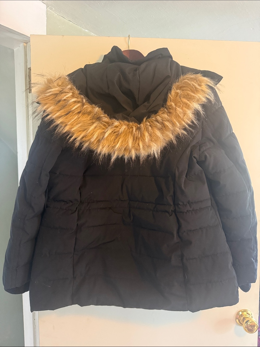 GUESS Women’s Black Quilted Winter Jacket w/ Furry Removable Hood Sz XL EUC - Picture 11 of 12